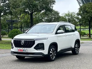 Baojun 530 2020 купить из Китая, цена 1 154 000 ₽ — Suifenhe Auto
