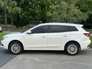 Roewe ei5 2024 купить из Китая, цена 1 422 000 ₽ — Suifenhe Auto