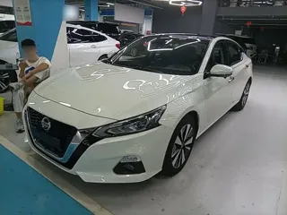 Nissan Teana 2022 купить из Китая, цена 1 989 000 ₽ — Suifenhe Auto