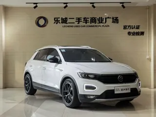 Volkswagen T-Roc 2022 купить из Китая, цена 1 427 000 ₽ — Suifenhe Auto