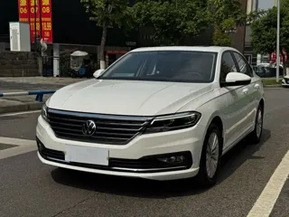 Volkswagen Lavida 2022 купить из Китая, цена 1 387 000 ₽ — Suifenhe Auto