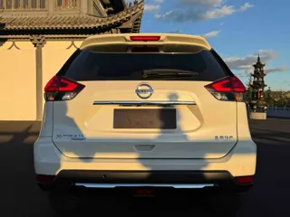 Nissan X-Trail 2023 купить из Китая, цена 2 235 000 ₽ — Suifenhe Auto