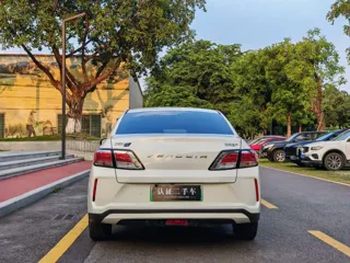 Venucia D60 EV 2023 купить из Китая, цена 1 232 000 ₽ — Suifenhe Auto