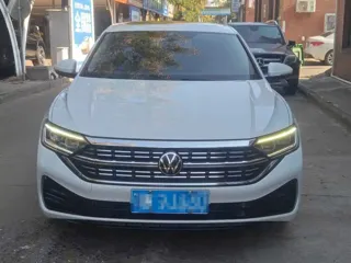 Volkswagen Sagitar 2022 купить из Китая, цена 1 699 000 ₽ — Suifenhe Auto