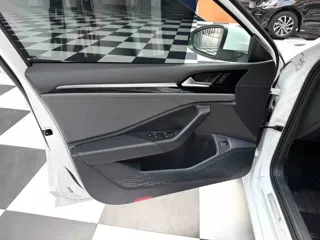 Volkswagen Sagitar 2022 купить из Китая, цена 1 831 000 ₽ — Suifenhe Auto