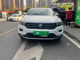 Volkswagen T-Roc 2023 купить из Китая, цена 1 574 000 ₽ — Suifenhe Auto