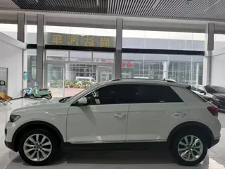 Volkswagen T-Roc 2023 купить из Китая, цена 1 739 000 ₽ — Suifenhe Auto