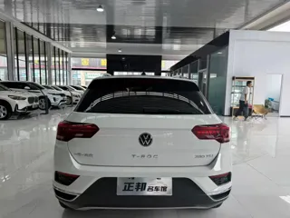 Volkswagen T-Roc 2023 купить из Китая, цена 1 739 000 ₽ — Suifenhe Auto
