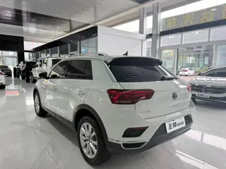 Volkswagen T-Roc 2023 купить из Китая, цена 1 739 000 ₽ — Suifenhe Auto