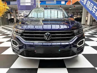 Volkswagen T-Roc 2022 купить из Китая, цена 1 791 000 ₽ — Suifenhe Auto