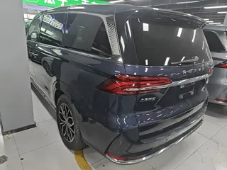Roewe iMAX8 2024 купить из Китая, цена 4 799 000 ₽ — Suifenhe Auto