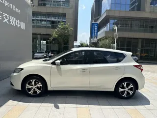 Nissan Tiida 2020 купить из Китая, цена 1 534 000 ₽ — Suifenhe Auto