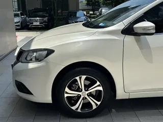 Nissan Tiida 2020 купить из Китая, цена 1 534 000 ₽ — Suifenhe Auto