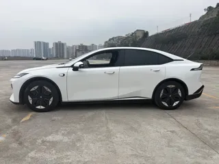 Deepal SL03 2024 купить из Китая, цена 3 048 000 ₽ — Suifenhe Auto