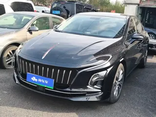 Hongqi E-QM5 2024 купить из Китая, цена 1 856 000 ₽ — Suifenhe Auto