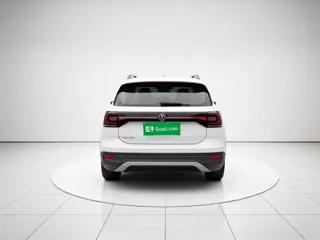 Volkswagen Tacqua 2021 купить из Китая, цена 1 576 000 ₽ — Suifenhe Auto