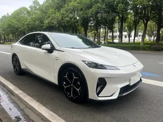 Deepal L07 2024 купить из Китая, цена 3 015 000 ₽ — Suifenhe Auto