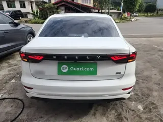 Geely Emgrand 2025 купить из Китая, цена 1 257 000 ₽ — Suifenhe Auto