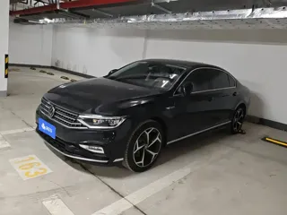 Volkswagen Magotan 2024 купить из Китая, цена 3 676 000 ₽ — Suifenhe Auto