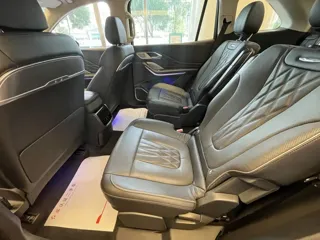 Hongqi HS7 2024 купить из Китая, цена 4 449 000 ₽ — Suifenhe Auto