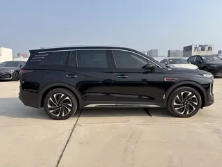 Hongqi HS7 2024 купить из Китая, цена 4 486 000 ₽ — Suifenhe Auto