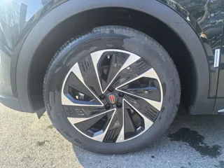 Hongqi HS7 2024 купить из Китая, цена 4 872 000 ₽ — Suifenhe Auto