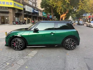 MINI John Cooper Works 2025 купить из Китая, цена 6 273 000 ₽ — Suifenhe Auto