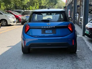 MINI Cooper 2025 купить из Китая, цена 3 495 000 ₽ — Suifenhe Auto