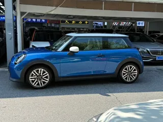 MINI Cooper 2025 купить из Китая, цена 3 495 000 ₽ — Suifenhe Auto