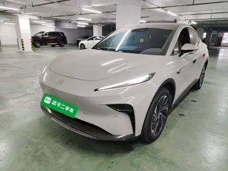Roewe R7 2025 купить из Китая, цена 3 706 000 ₽ — Suifenhe Auto