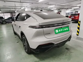 Roewe R7 2025 купить из Китая, цена 3 706 000 ₽ — Suifenhe Auto