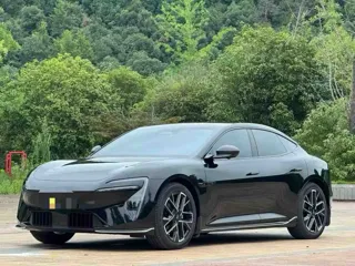 Avatr 06 2025 купить из Китая, цена 5 032 000 ₽ — Suifenhe Auto