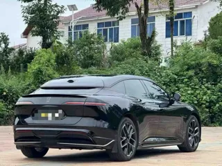Avatr 06 2025 купить из Китая, цена 5 032 000 ₽ — Suifenhe Auto