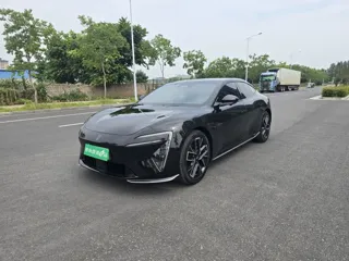 Avatr 06 2025 купить из Китая, цена 4 516 000 ₽ — Suifenhe Auto