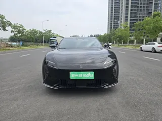 Avatr 06 2025 купить из Китая, цена 4 516 000 ₽ — Suifenhe Auto