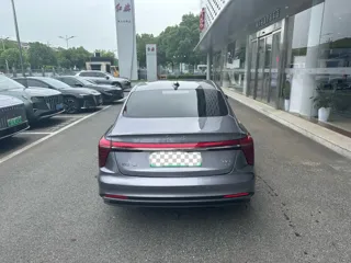 Hongqi H5 PHEV 2025 купить из Китая, цена 3 431 000 ₽ — Suifenhe Auto