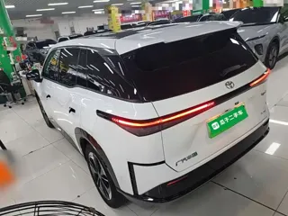 Toyota bZ3X 2025 купить из Китая, цена 3 593 000 ₽ — Suifenhe Auto