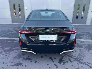 BMW i5 2026 купить из Китая, цена 5 572 000 ₽ — Suifenhe Auto