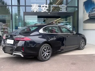 BMW i5 2025 купить из Китая, цена 5 959 000 ₽ — Suifenhe Auto