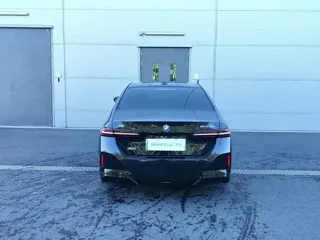 BMW i5 2026 купить из Китая, цена 6 143 000 ₽ — Suifenhe Auto