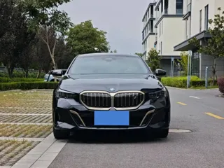 BMW i5 2024 купить из Китая, цена 4 667 000 ₽ — Suifenhe Auto