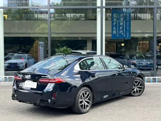 BMW i5 2025 купить из Китая, цена 6 069 000 ₽ — Suifenhe Auto