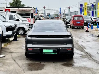 Geely E8 2025 купить из Китая, цена 4 335 000 ₽ — Suifenhe Auto