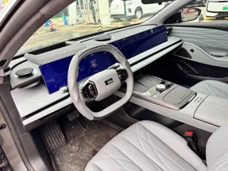 Geely E8 2025 купить из Китая, цена 4 335 000 ₽ — Suifenhe Auto