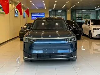 AITO M8 2025 купить из Китая, цена 9 370 000 ₽ — Suifenhe Auto