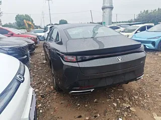 Changan PHEV 2026 купить из Китая, цена 2 800 000 ₽ — Suifenhe Auto