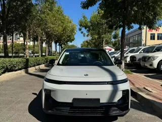 Leapmotor B10 2026 купить из Китая, цена 3 050 000 ₽ — Suifenhe Auto