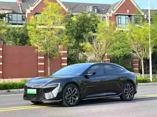 Avatr 06 2025 купить из Китая, цена 4 173 000 ₽ — Suifenhe Auto