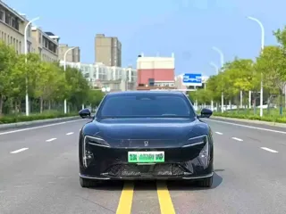 Avatr 06 2025 купить из Китая, цена 4 173 000 ₽ — Suifenhe Auto