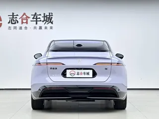 Avatr 06 2025 купить из Китая, цена 4 651 000 ₽ — Suifenhe Auto